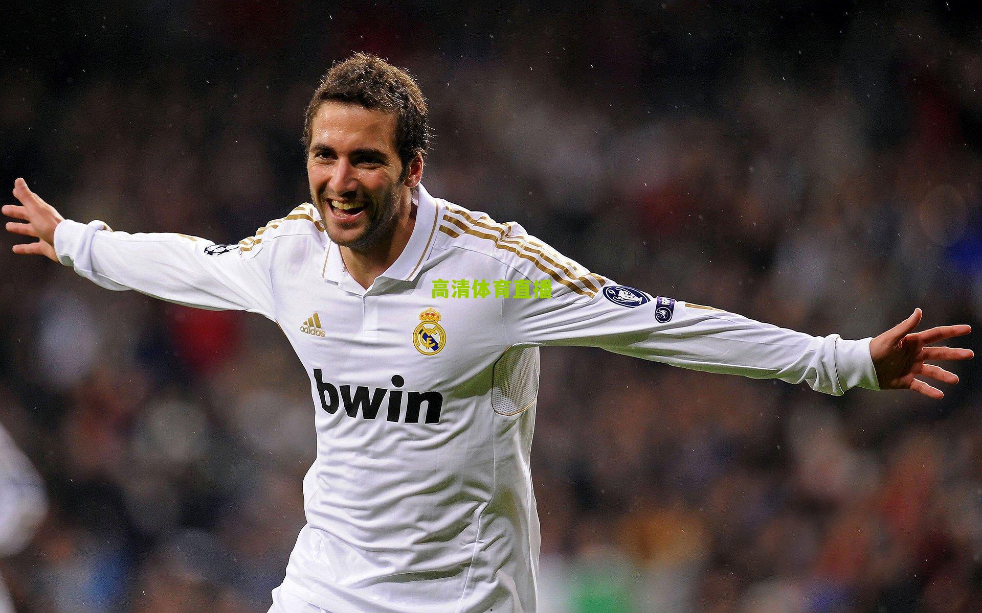 鲁梅尼格深度剖析，解析拜仁经营哲学，以巴黎为镜探索欧洲足坛新平衡