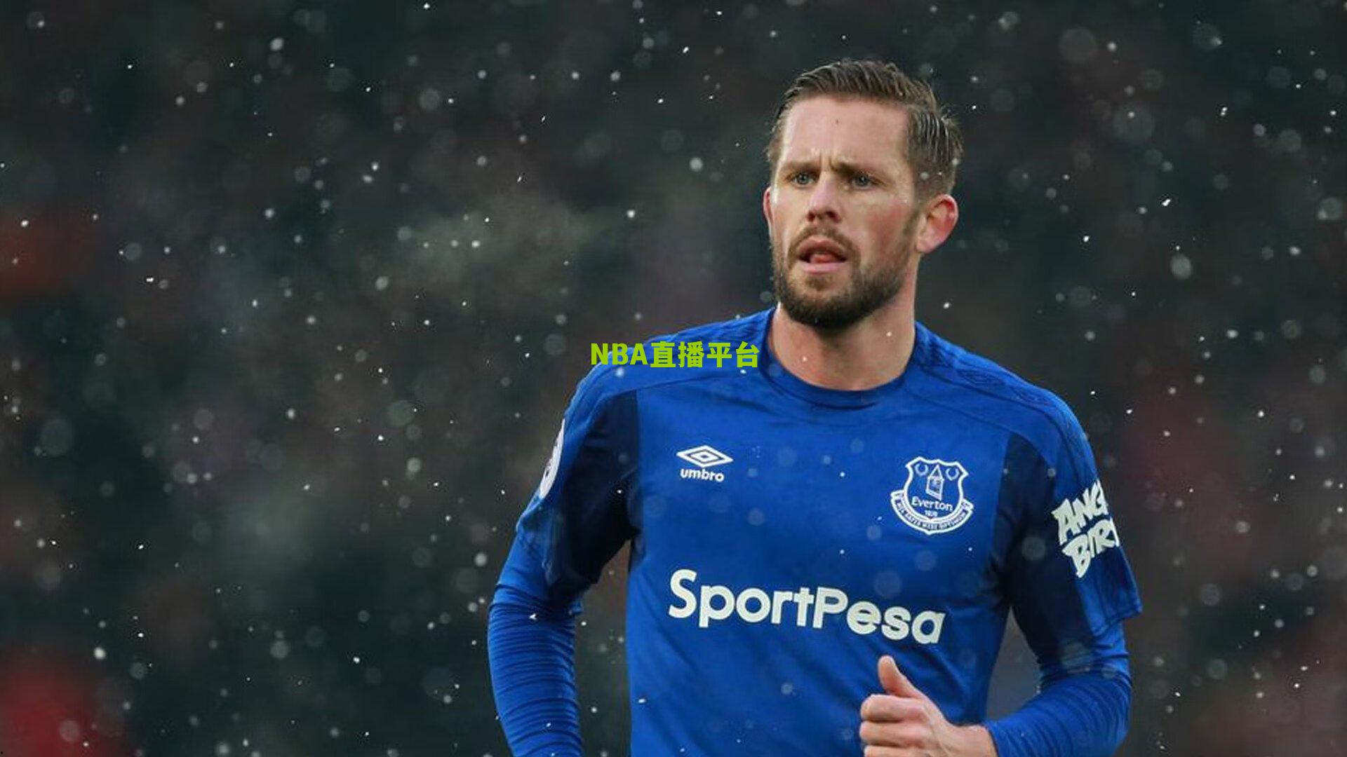 从冷遇弃将到逆转功臣,无名门神如何成为阿隆索战术版图的最后答案